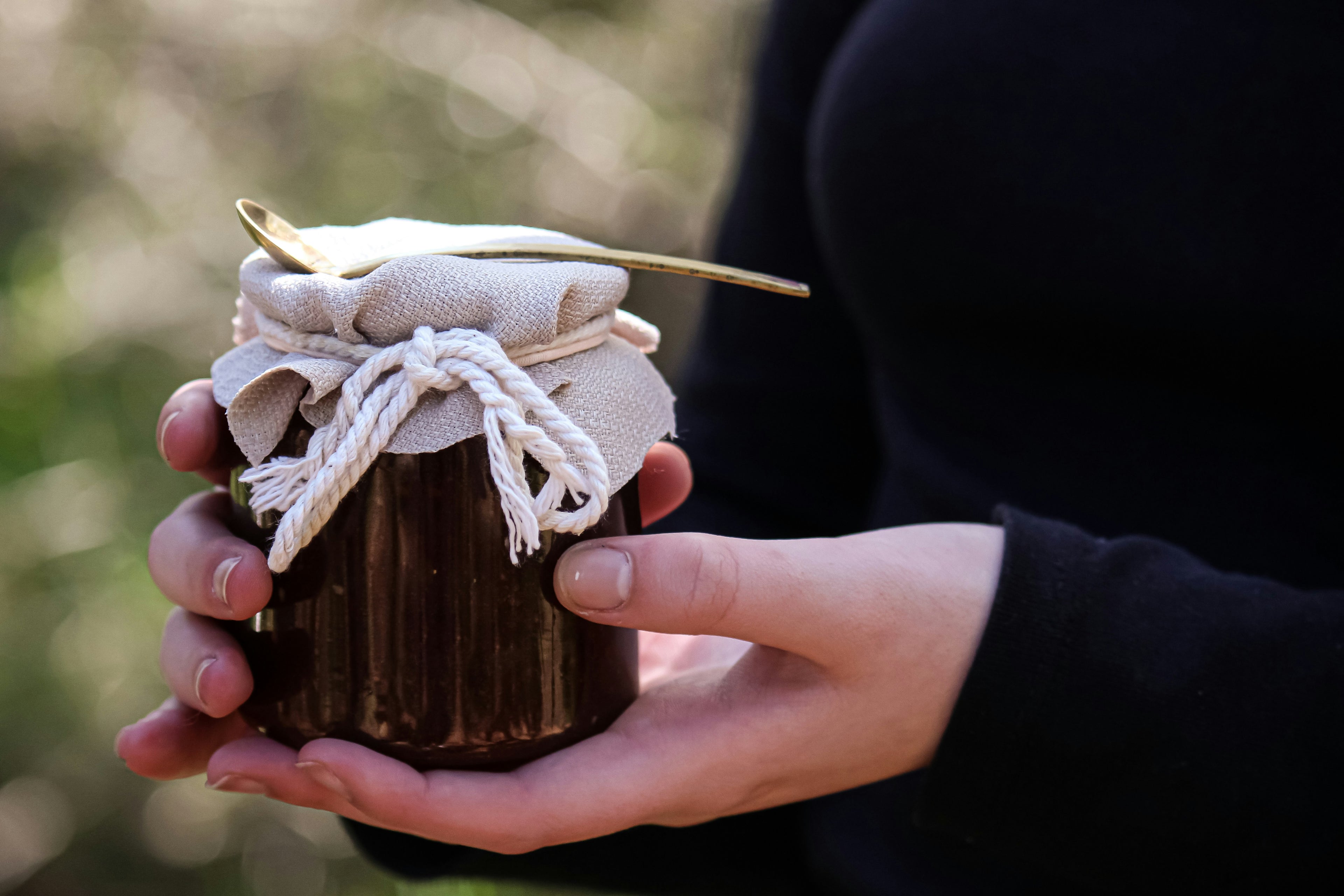 Front Porch Strawberry Sippin’ — Strawberry Sweet Tea Jam